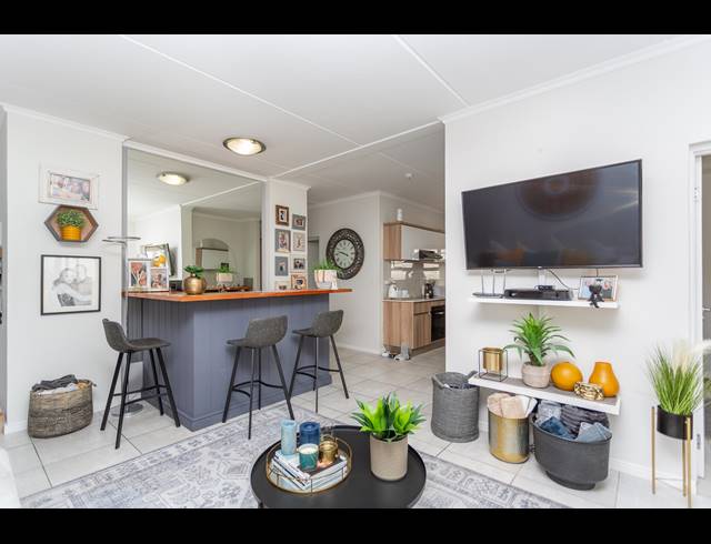 3 BEDROOM APARTMENT FOR SALE IN RICHWOOD